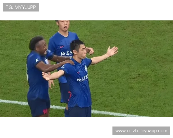 上海申花拉唐中路突破策动射门的全景软文 上海申花拉唐中路突破策动射门的全景软文